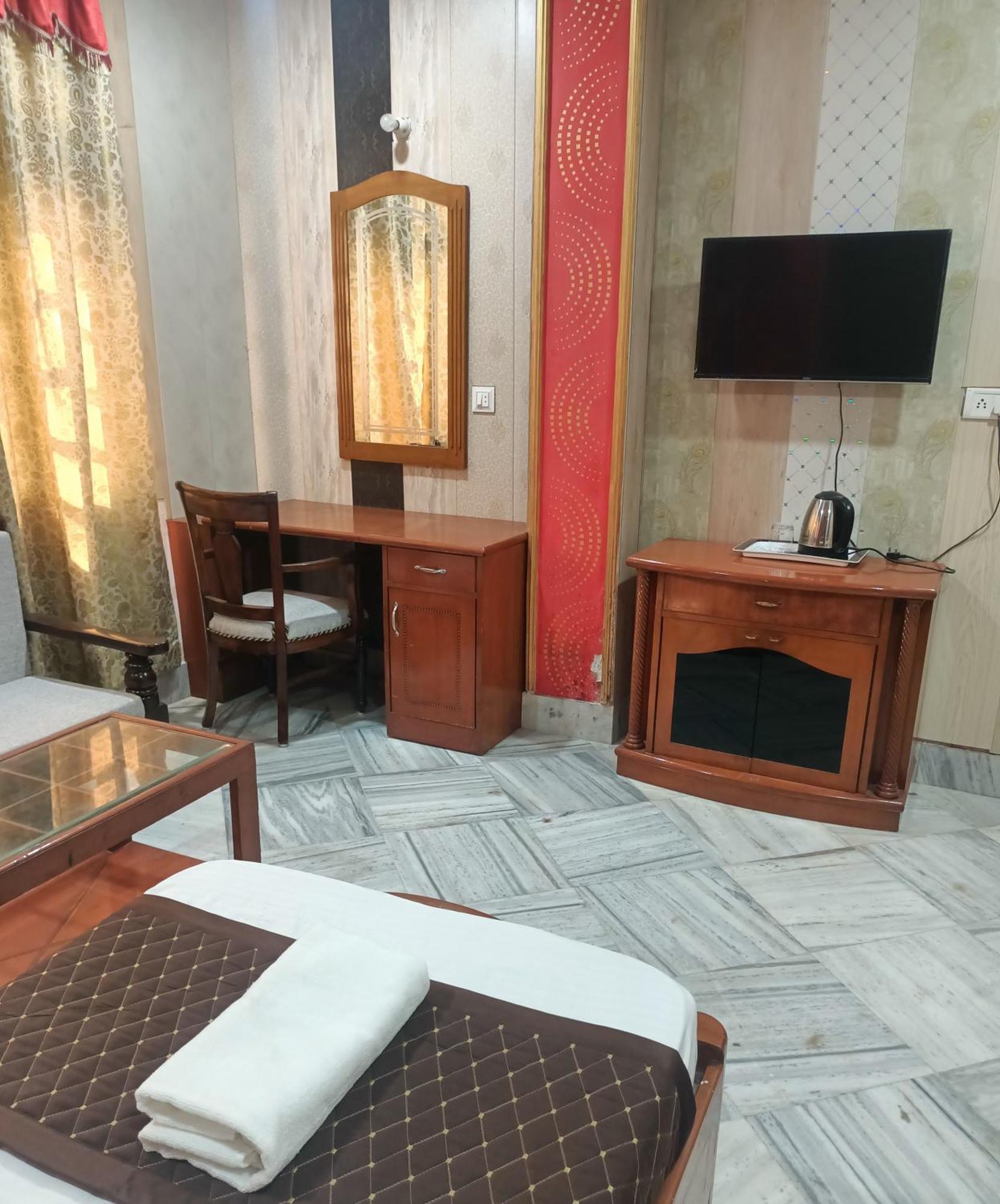 Hotel Riz バラナシ エクステリア 写真