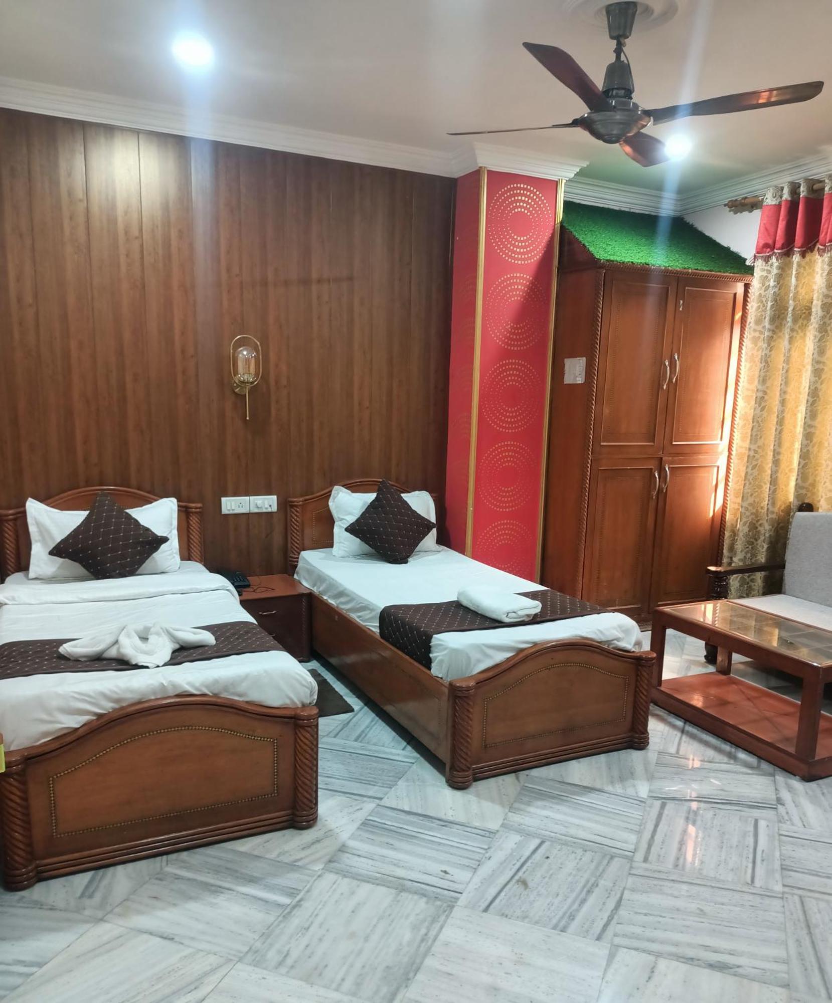 Hotel Riz バラナシ エクステリア 写真